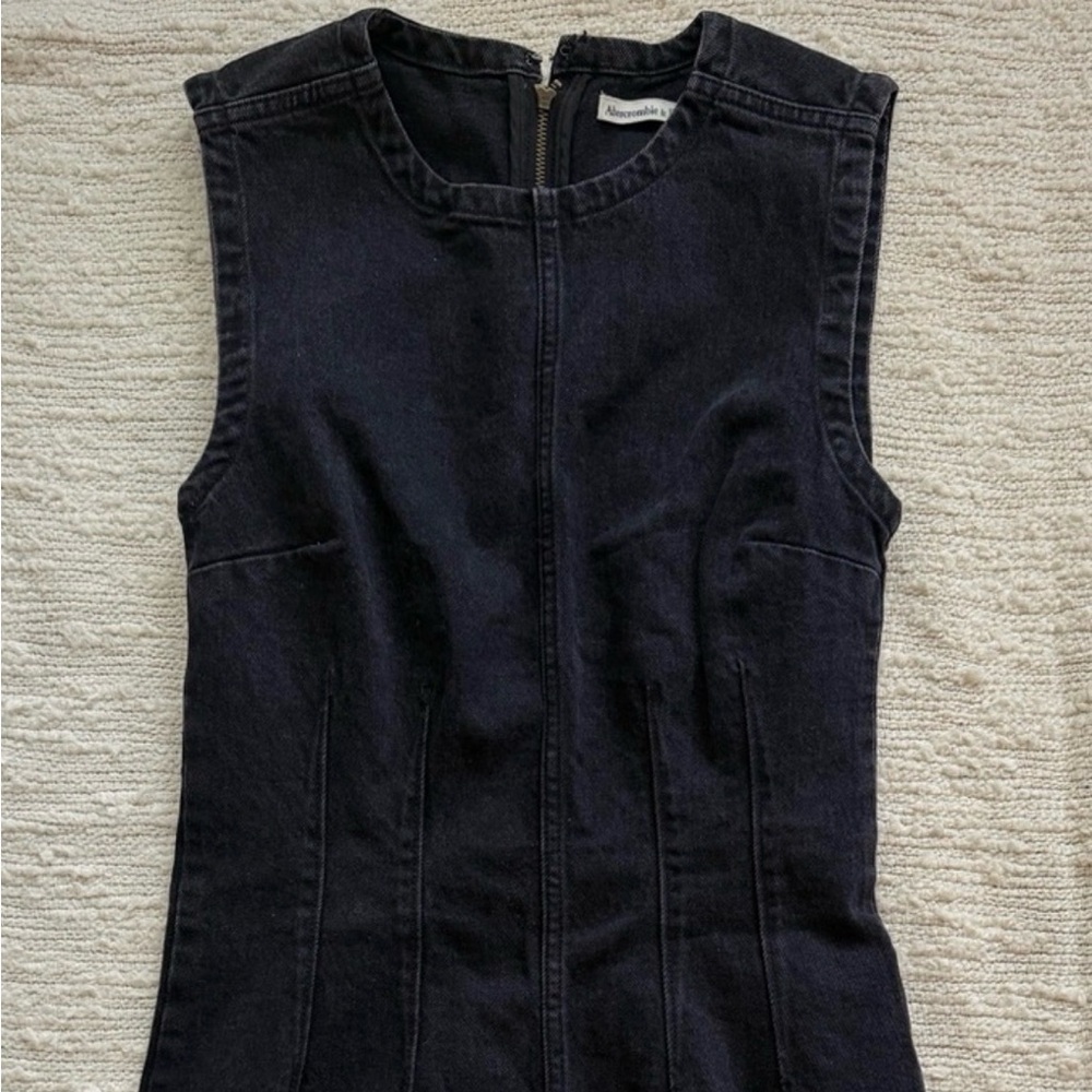 Abercrombie & Fitch black denim dress - xs